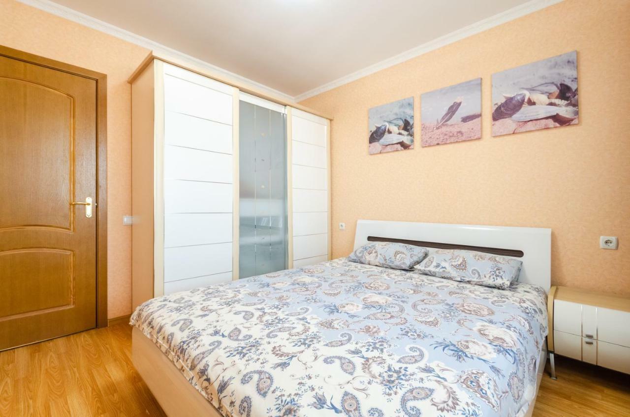 Artal Apartment On Obolonskaya Square 3 เคียฟ ภายนอก รูปภาพ