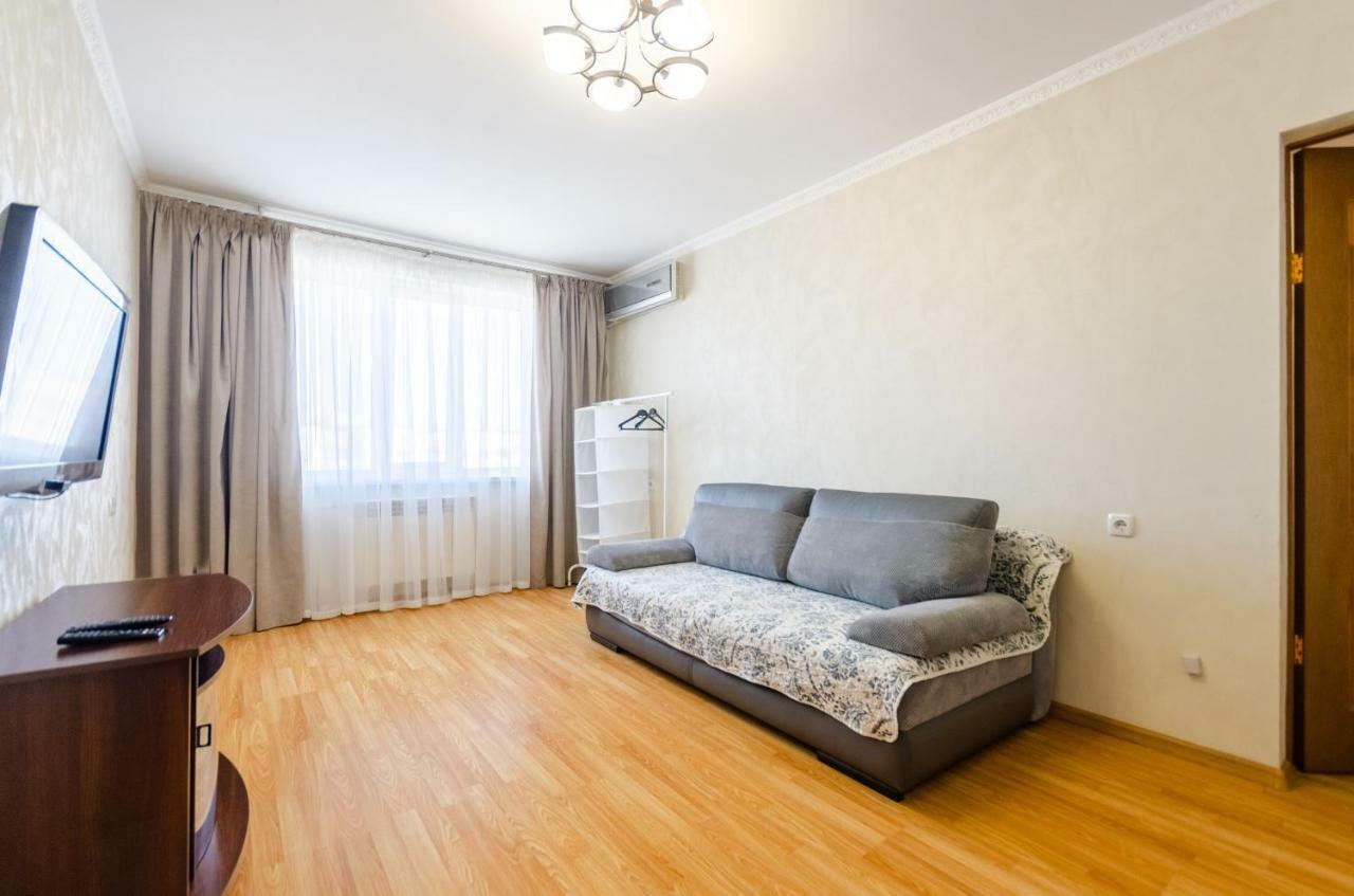 Artal Apartment On Obolonskaya Square 3 เคียฟ ภายนอก รูปภาพ